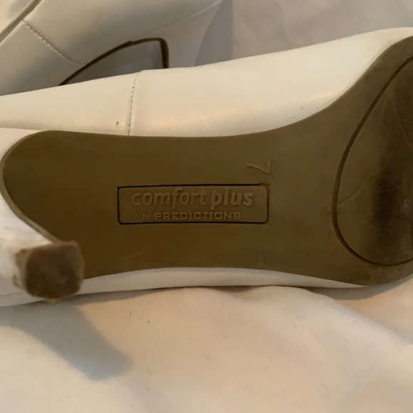 White, comfort plus heels, used, size 7 - Picture 3 of 4